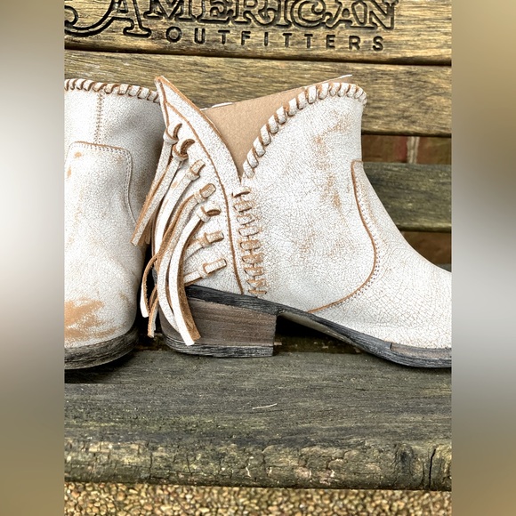EUC Corral Womens White Fringe Shortie Boots W0004 - Picture 8 of 12
